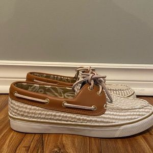 Sperry Seersucker Deck Shoes - Women’s size 6.5